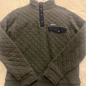 Patagonia Organic Cotton Pullover in Gray and Yellow